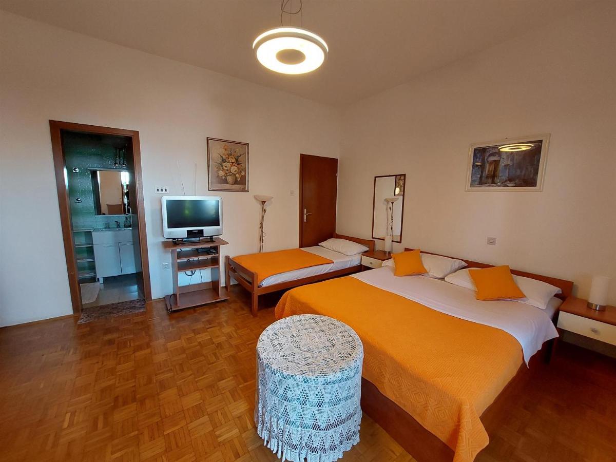 Apartments Faran Crikvenica Exterior foto